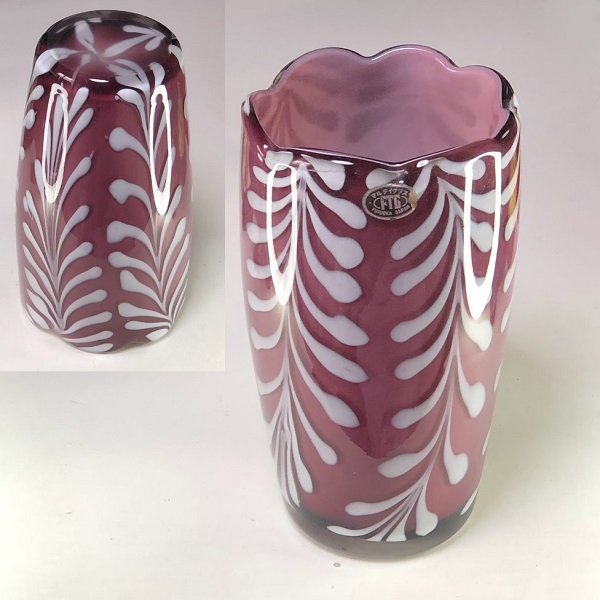 マルティグラス紫ガラス花瓶