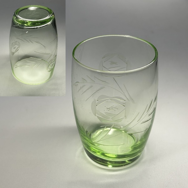 緑ガラスコップR9299