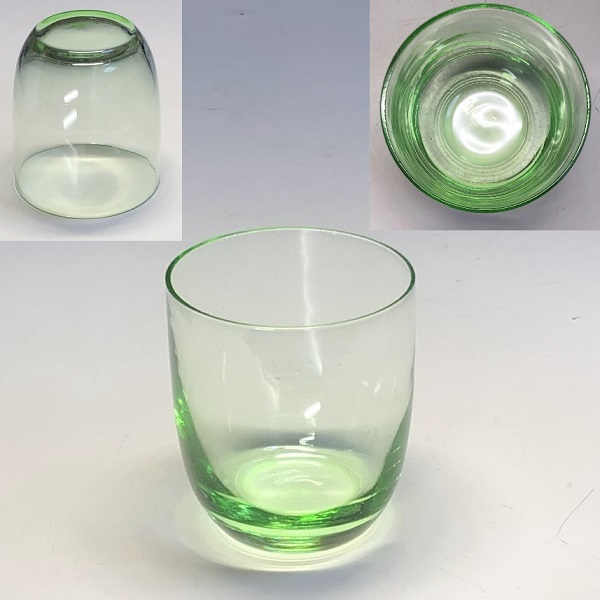 緑ガラスコップR8860